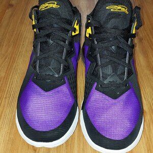 Nike Lebron 18 Low ACG Terra - Men's Size 10.5 - 2 pair of Lebron socks included